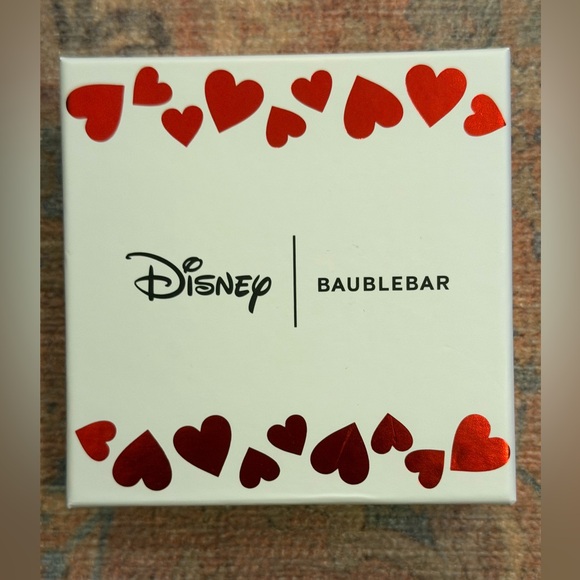 Disney X Baublebar Winnie The Pooh Valentine’s Day Dangling Earrings - Picture 6 of 7